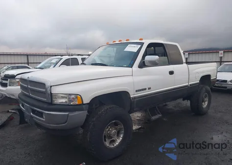 1997 Dodge Ram 2500 St из США, поврежденный, VIN 3B7KF23Z4VM569094